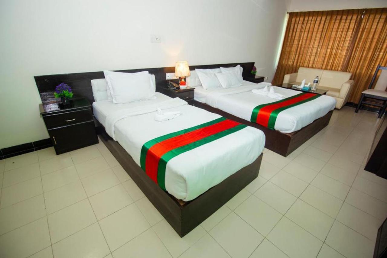 Hotel The Rahmania International Дакка Экстерьер фото